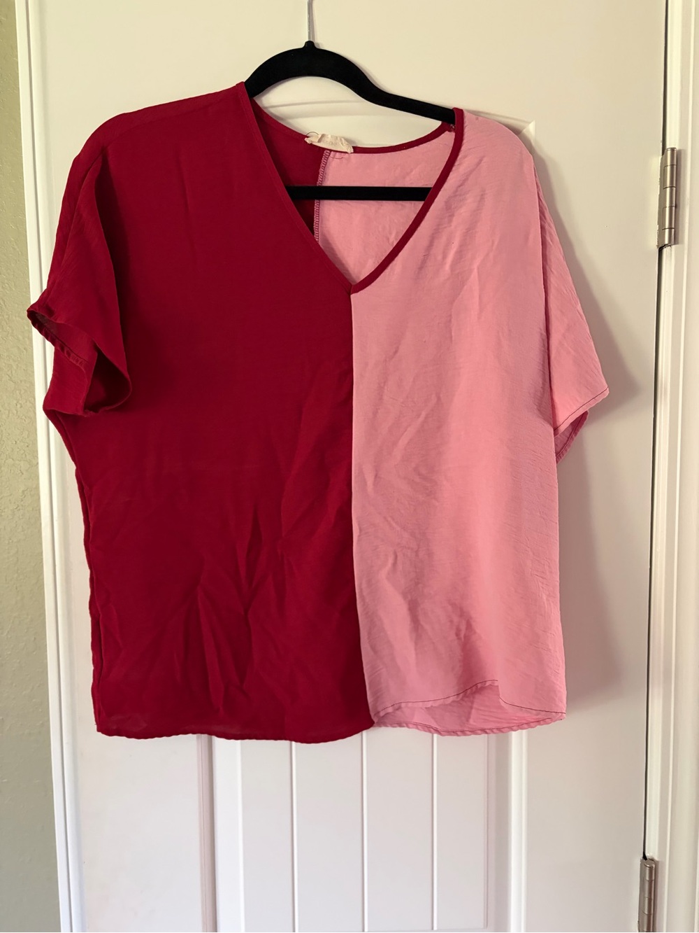 Metro Colorblock V-Neck Short Sleeve Top - Dark Pink & Light Pink